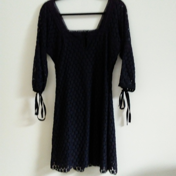 Solitaire Lace Dress Medium - Picture 6 of 6